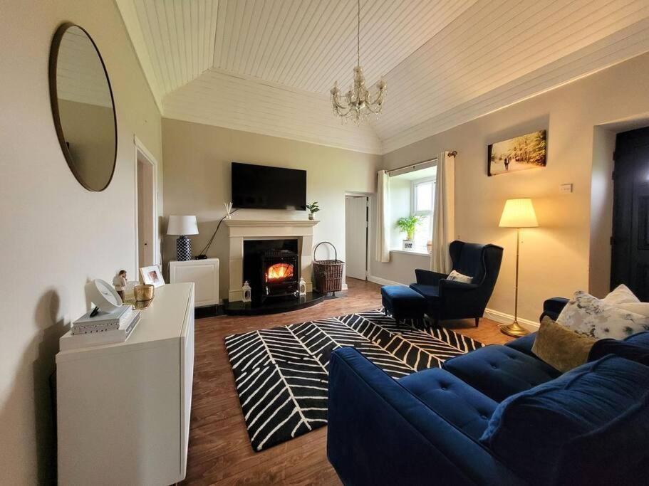 Killawalla Cottage, Westport. Exterior photo